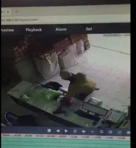 Ditinggal Packing Barang, Hp Karyawan JNT Digondol Maling