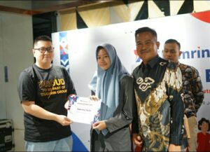 Thamrin Group Berikan Beasiswa Kepada 56 Siswa Berprestasi