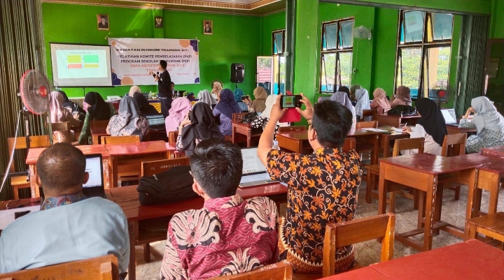 Tingkatkan Kualitas Pendidikan, SMAN 1 Indralaya Gelar In House Traning Bagi Guru
