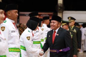 Herman Deru Resmi Kukuhkan 50 Anggota Paskibraka Provinsi Sumsel Tahun 2023 