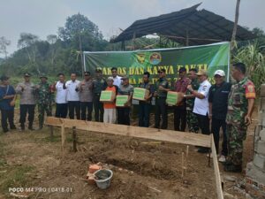 Peringati HUT TNI ke-78, Kodim 0418/Palembang Buatkan Rumah Untuk Warga Tak Mampu