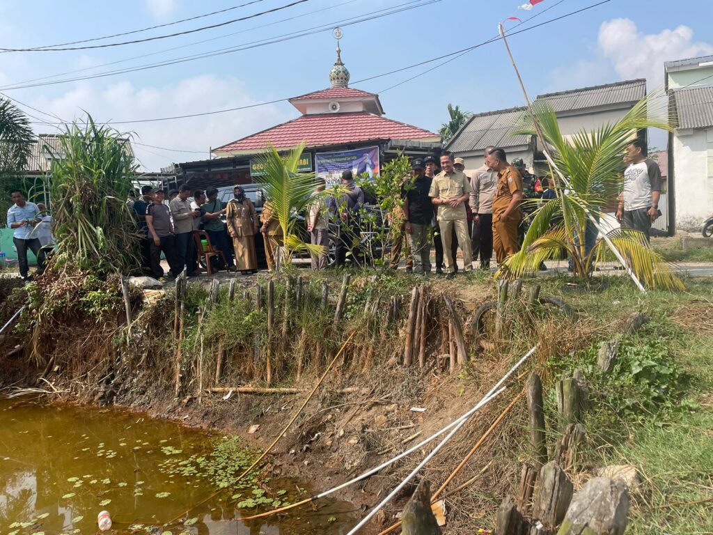 10 Tahun Tak Dapat Akses Air Bersih, Warga Perumahan Cipta Permai Palembang Tunggu Janji Ratu Dewa