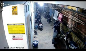 Walau Sudah Terkunci dan Tergembok, Motor Didepan Kosaan Tetap Digondol Maling