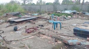 Diterjang Angin Puting Beliung, Tiga Rumah Warga OI Roboh