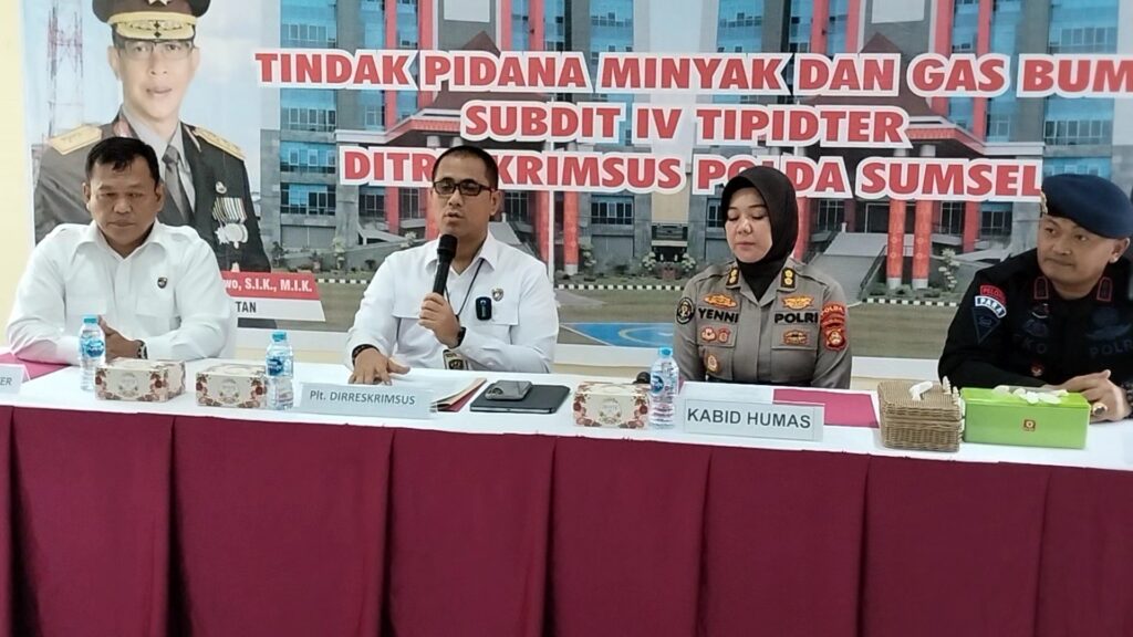 Polda Sumsel Akui Pemilik Salah Satu Gudang BBM Ilegal Di OI Merupakan Oknum Anggota Brimob