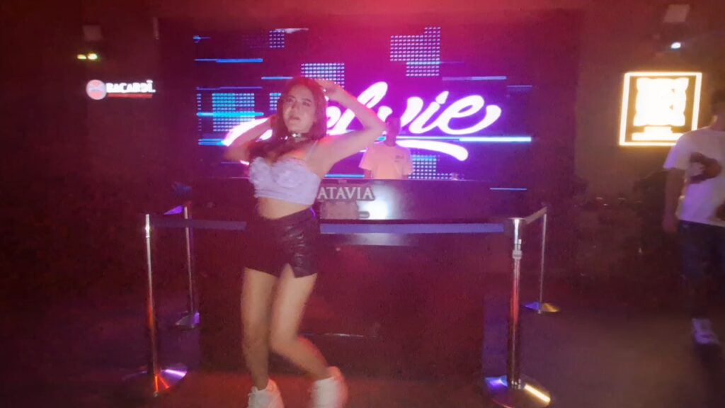 Dj Selvie Tampil Memukau Di Kenzo Live Palembang