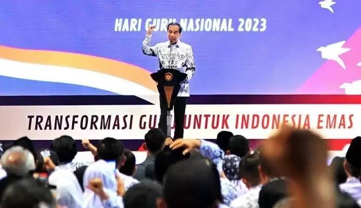 Jokowi Sebut Profesi Guru Punya Tingkat Stres Lebih Tinggi dari Pekerjaan Lainnya