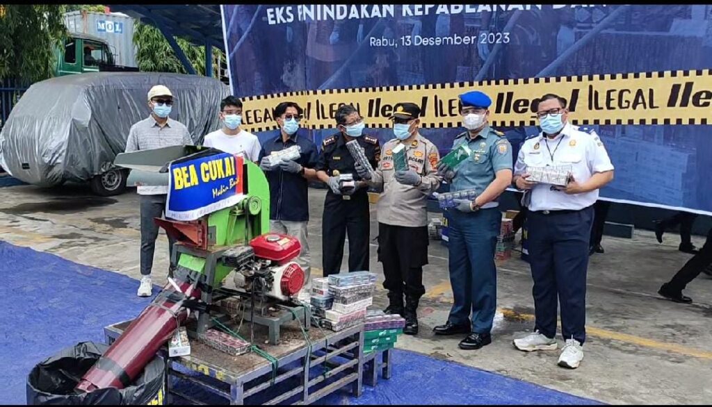 Bea Cukai Musnahkan Belasan Juta Rokok Dan Miras Ilegal