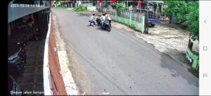 Begal Bersenpi Di Palembang Viral Di Sosmed, Tim Serse Palembang Kejar Pelaku