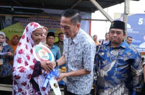 Ibu Masnon Terima Program Bedah Rumah  BAZNAS Palembang