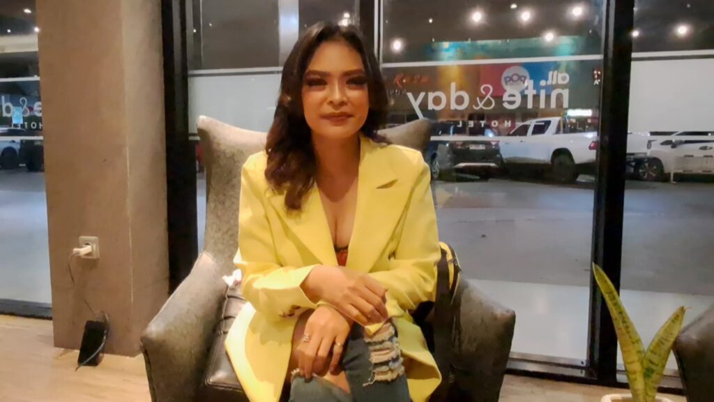 Via Avrilia Ngaku kecanduan Kuliner Palembang