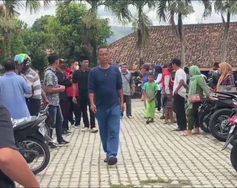 Air Mampet Warga Serbu Kantor PDAM Tirta Raja