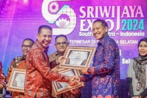 Pamerkan Produk Mitra Binaan Unggulan, SKK MIGAS – KKKS Raih Juara 1 Stand Terbaik di Sriwijaya Expo