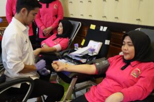 Peringati HUT Bhayangkari Ke 78, Polres OI Gelar Donor Darah