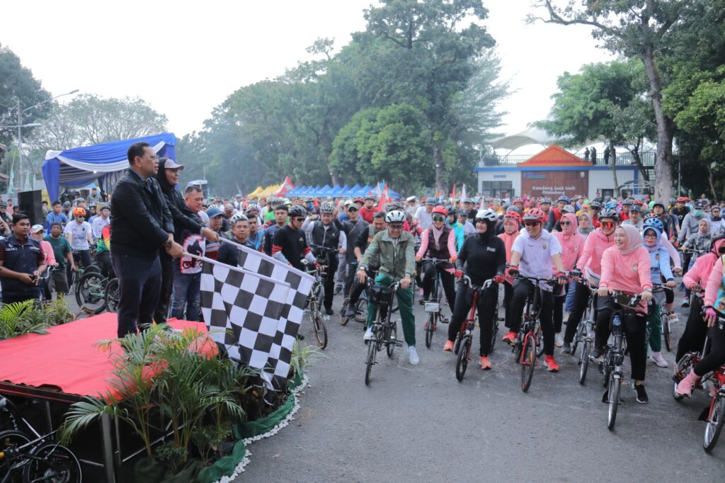 Meriahkan HUT Kota Palembang PJ Walikota Palembang Adakan Lomba Gowes Sepeda