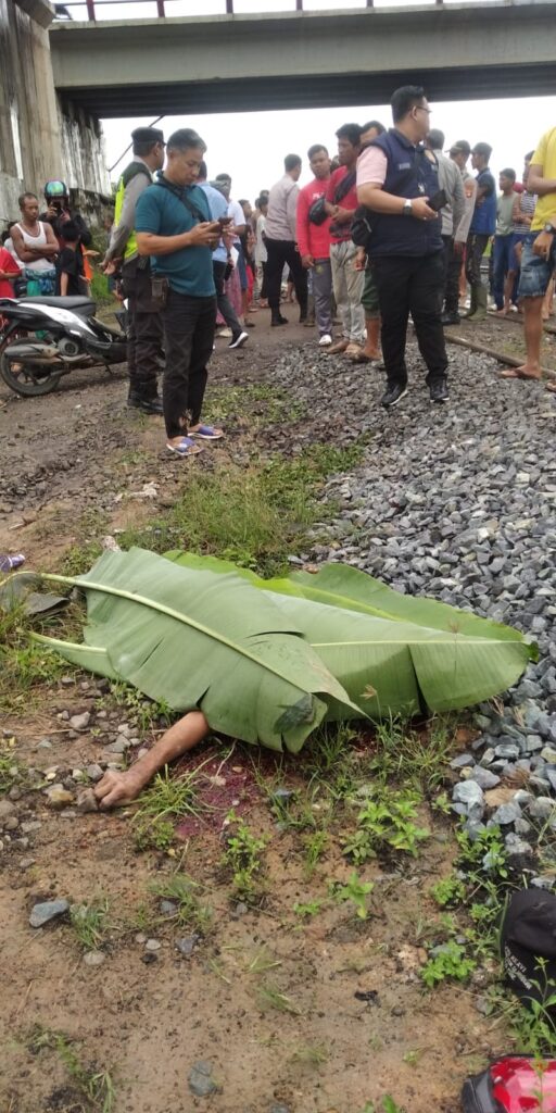 Petugas DLHK Tewas Disambar Kereta Api Di Perlintasan Tanpa Palang Pintu