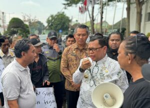 Terima Para Pendemo, Pj Walikota Palembang Janji Tegakkan Aturan Dengan Benar
