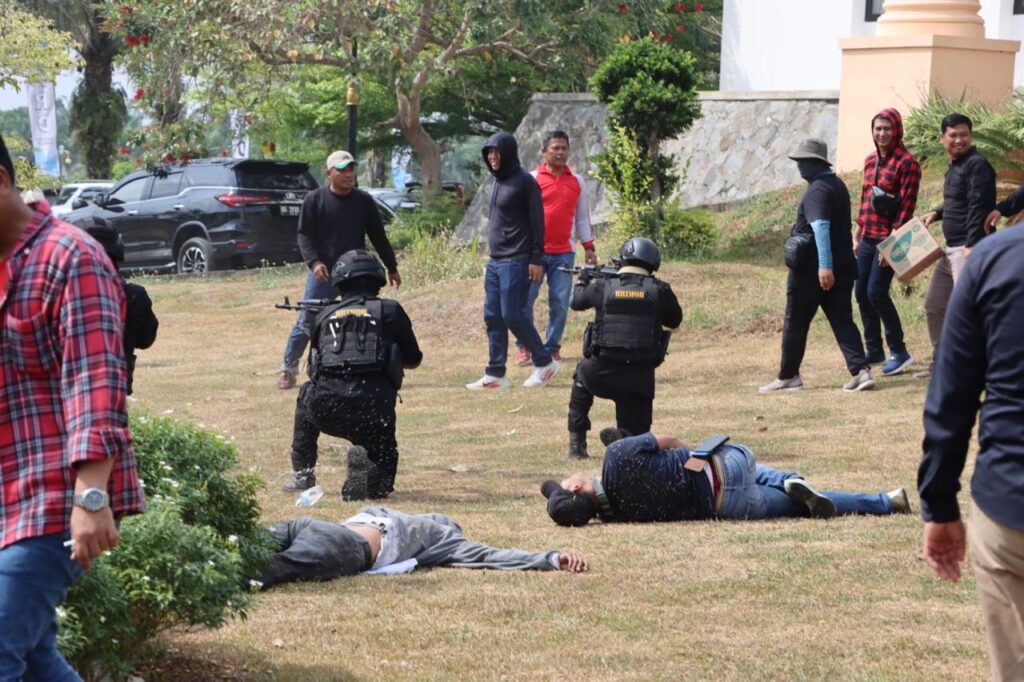 Antisipasi Potensi Kerawanan Pilkada, Polres OI Gelar Simulasi Pengamanan Pilkada