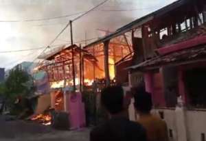 Kobaran Api Hanguskan Rumah Janda Di Kampung Baru