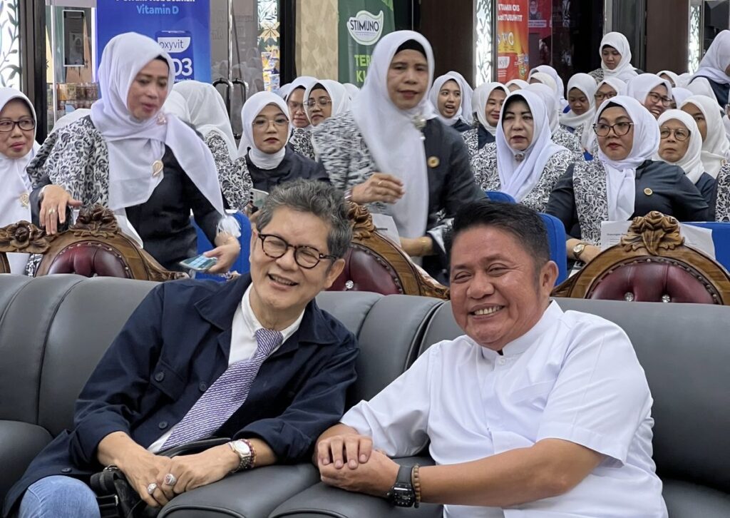 Apresiasi untuk Bidan di Sumsel, Ketua Dewan Pembina IBI Sumsel Herman Deru Datangkan Dokter Boyke Dian Nugraha di Puncak Acara HUT IBI Ke-73