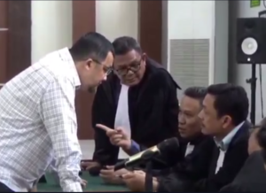 Hendri Zainuddin Di Vonis 1 Tahun Penjara