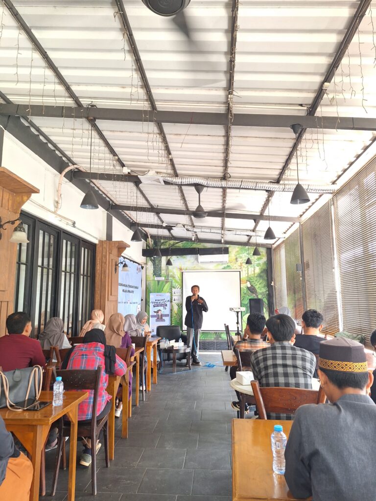 Ocktap Riady: Membaca Kunci Sukses Seorang Wartawan