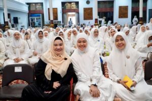 Penasehat DWP Sumsel Melza Elen Setiadi Bersama Pegawai dan Staf Biro Setda Hadiri Pengajian Rutin di Griya Agung