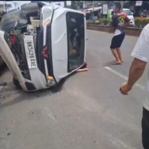 Mobil Tabrak Median Jalan, IRT Tewas