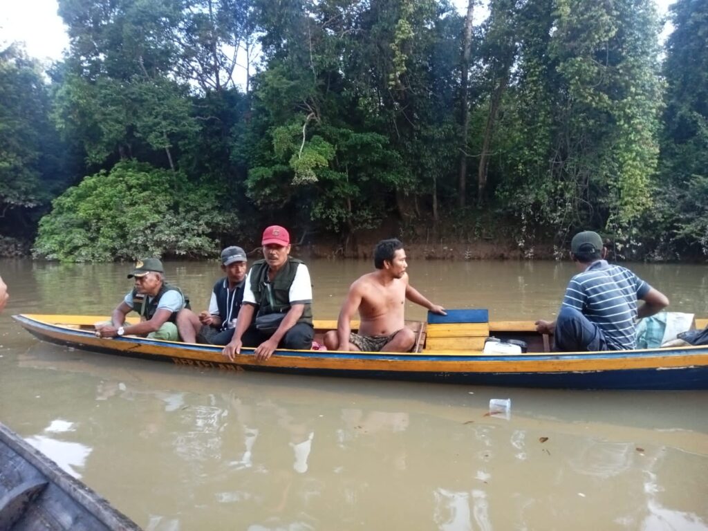 Diduga Tercemar Limbah PKS, Ikan Mati Bermunculan Di Sungai Rambang