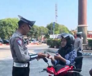 Dua Pelajar Terjaring Razia Di Saat Jam Sekolah