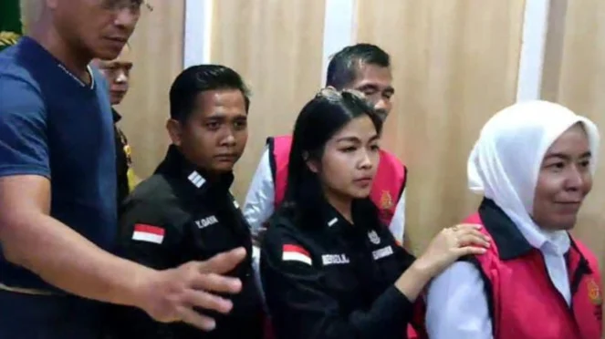 Mantap! Kejari Palembang Serahkan Fitrianti Agus dan Suami ke JPU Kasus Korupsi Dana PMI