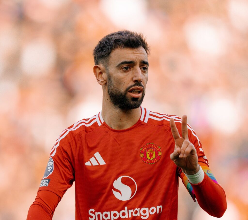 Kapten Manchester United Angkat Bicara: Bruno Fernandes Sebut Pemain “Malas” Usai Ditahan Imbang Everton
