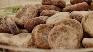Mengulik Gelenak, “Kue Cengkeh” Khas Palembang yang Mulai Langka