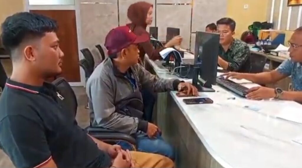 Detik-Detik Aksi Pencurian Motor di Sukarame Palembang Terekam CCTV