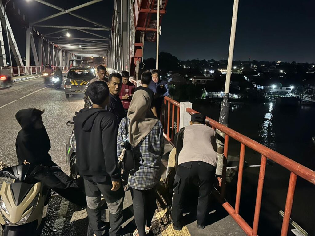 Polisi Gagalkan Percobaan Bunuh Diri Ibu Hamil di Jembatan Musi VI
