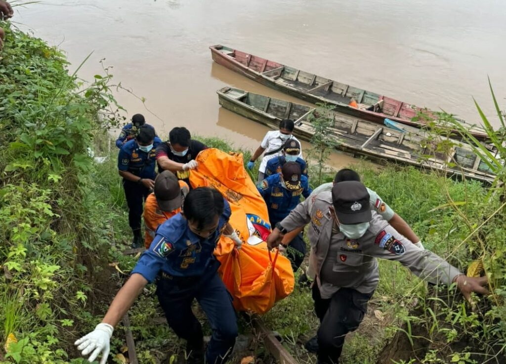 Mayat Tanpa Identitas Ditemukan Mengapung di Sungai Lematang