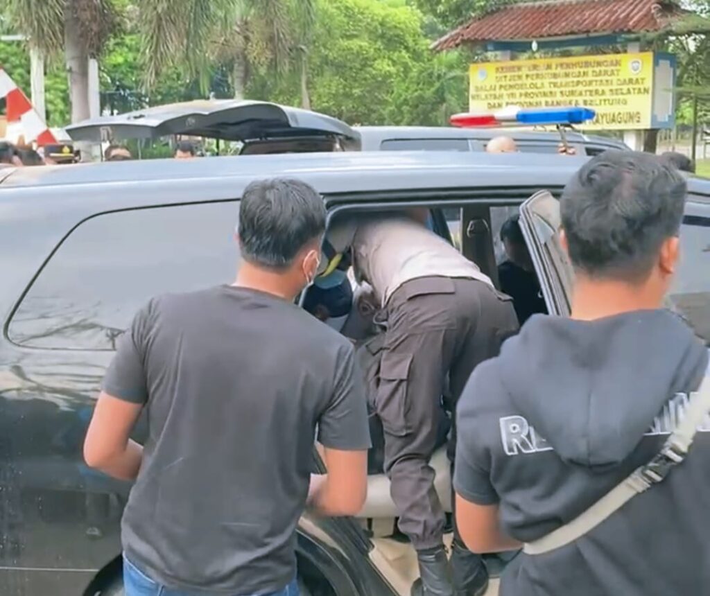 Sepasang Kekasih Ditemukan Tewas di Dalam Mobil di Kayuagung, Diduga Keracunan AC