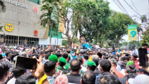 Ratusan Mahasiswa Gelar Aksi Damai di Depan DPRD Sumsel, Suarakan Aspirasi Rakyat