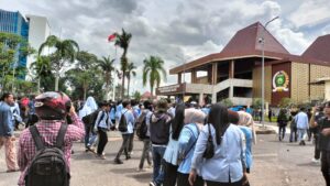 Ribuan Mahasiswa Geruduk DPRD Sumsel, Sampaikan Empat Tuntutan Nasional