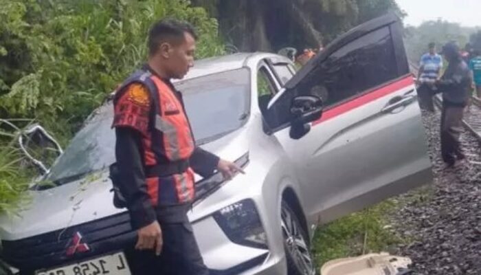 Mobil Tertabrak Kereta di OKU, Satu Tewas dan Dua Luka Berat