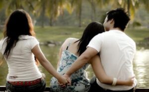 Pasangan Selingkuh Umbar Kemesraan di Medsos, Kabur Bawa Anak Masing-Masing