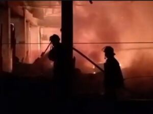 Kebakaran Hebat Lahap Pusat Perbelanjaan di Muara Enim