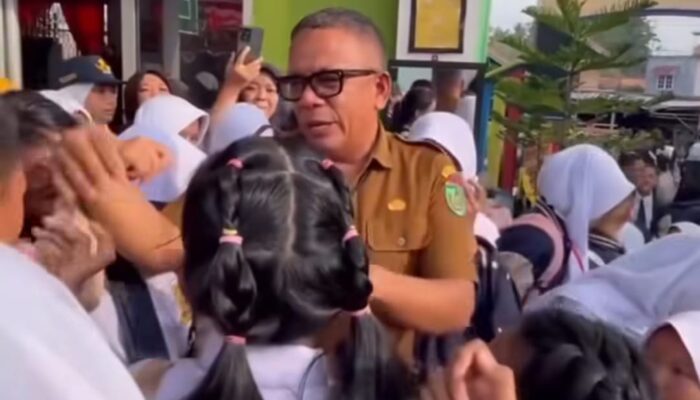 Mendadak Dicopot, Kepala SMP Negeri 1 Prabumulih Banjir Dukungan Netizen