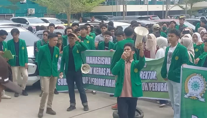 BEM Fakultas Hukum UMP Gelar Aksi Tolak Perpanjangan Jabatan Rektor