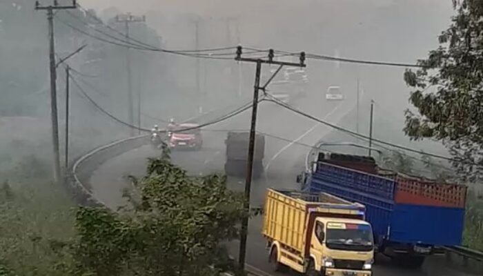 Tiga Hari Terbakar, BPBD Sumsel Kerahkan Helikopter Padamkan Api di OKI