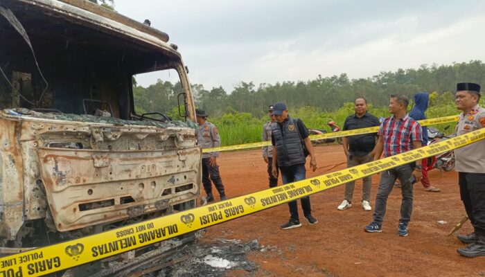 Truk Fuso Terbakar di Perkebunan Tebu Ogan Ilir, Satu Tewas di Dalam Kendaraan