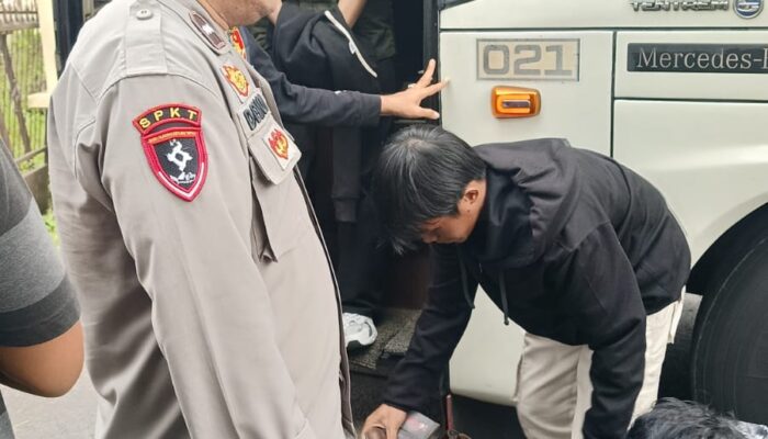 iPhone Penumpang Bus Hilang, Ditemukan Di Temukan Di Toilet