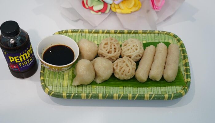 Pempek Fioza Palembang: Rekomendasi Pempek Gabus Premium Mulai Rp40 Ribuan per Paketnya