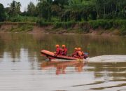 Terjun ke Sungai Saat Dikejar Polisi, Reno Saputera Hilang Terseret Arus