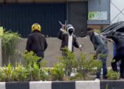 Polisi Selidiki Tawuran Di Depan PS Mal